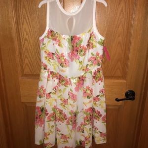 Women’s flower print dress